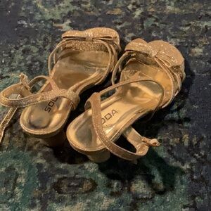 Cute girls sparkly dress shoes